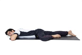 Yoga giúp ngủ ngon hơn