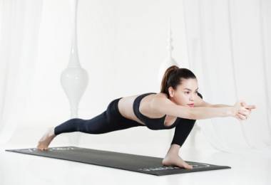 6 bài tập Yoga đơn giản bạn có thể tự tập ngay ở nhà