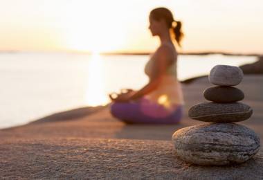 Tư thế Yoga nào giúp bạn có một trái tim khỏe mạnh?