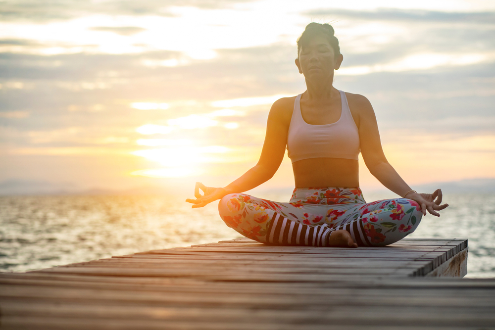 Thiền bằng cảm giác vật lý trong yoga