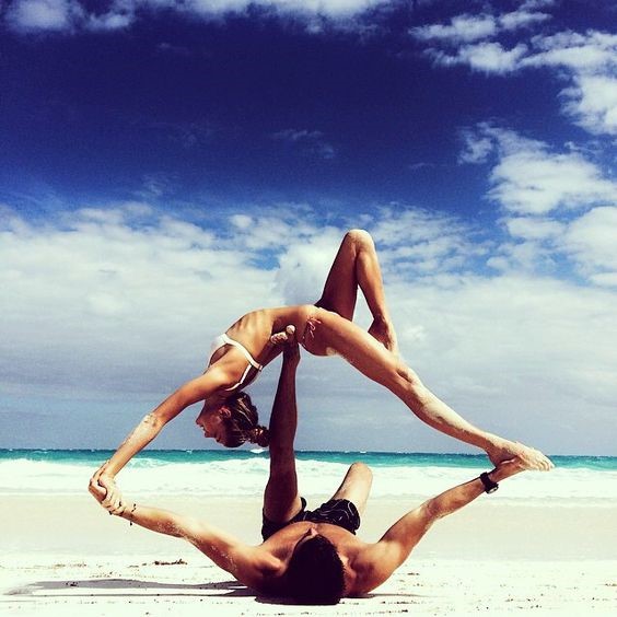 yoga cặp đôi